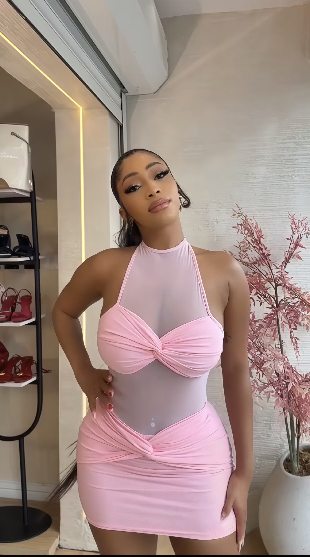 𝐈𝐬𝐨𝐥𝐝𝐞 𝐏𝐢𝐧𝐤 𝐃𝐫𝐞𝐬𝐬