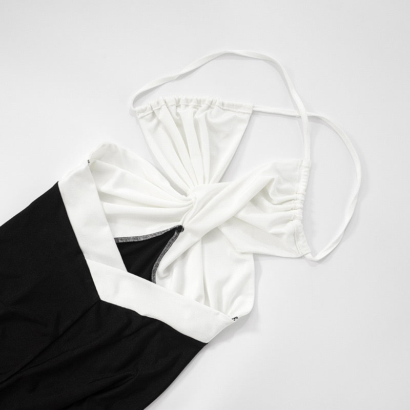 𝐓𝐡𝐚𝐭 𝐆𝐢𝐫𝐥 𝐉𝐮𝐦𝐩𝐬𝐮𝐢𝐭