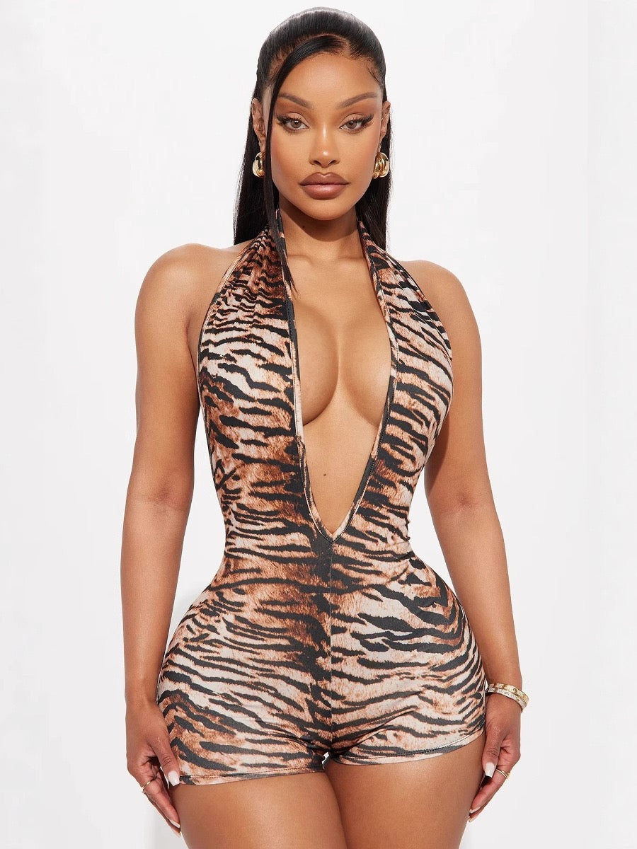 𝐙𝐡𝐚𝐫𝐚 𝐋𝐞𝐨𝐩𝐚𝐫𝐝 𝐑𝐨𝐦𝐩𝐞𝐫