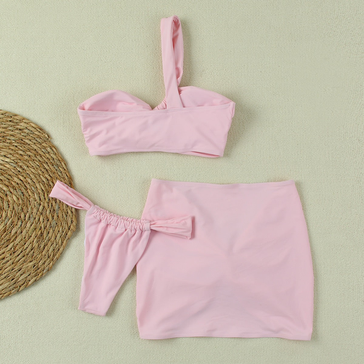 𝐒𝐞𝐱𝐲 𝟑 𝐏𝐢𝐞𝐜𝐞 𝐁𝐢𝐤𝐢𝐧𝐢