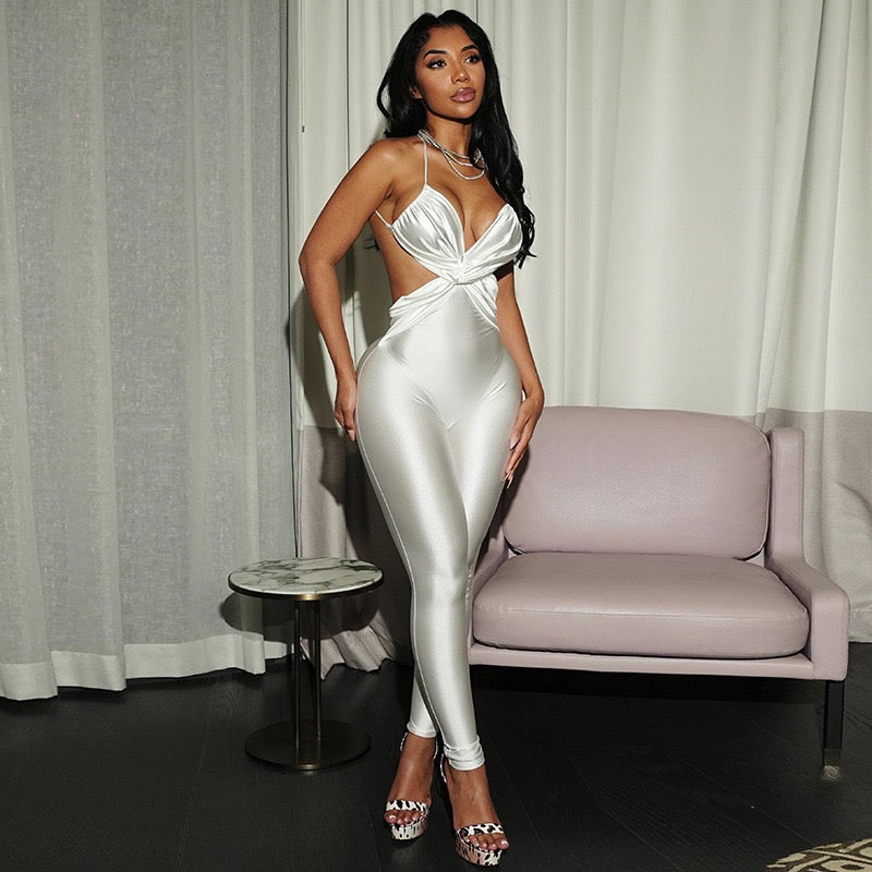 𝐓𝐡𝐚𝐭 𝐆𝐢𝐫𝐥 𝐉𝐮𝐦𝐩𝐬𝐮𝐢𝐭